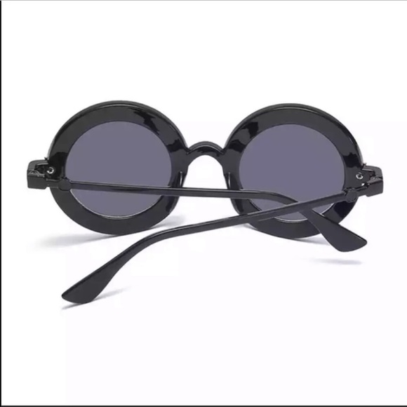 New beautiful sunglasses - Picture 5 of 6